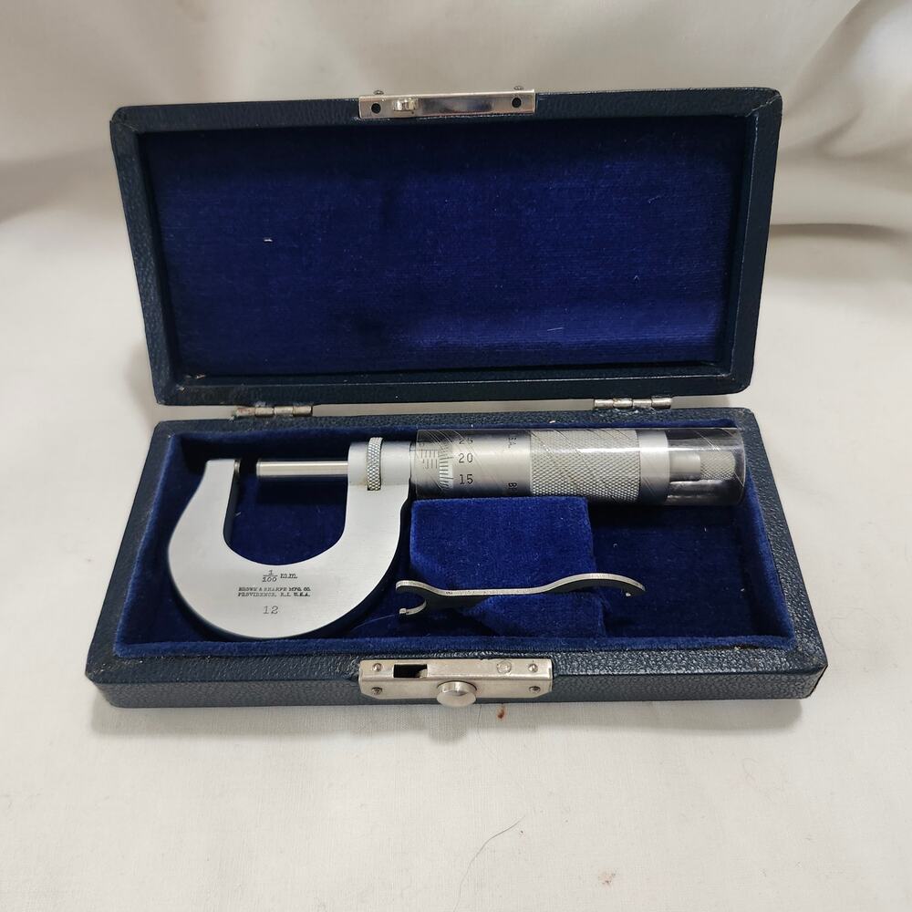 BROWN SHARPE mm metric Micrometer w Case EUC USA D2